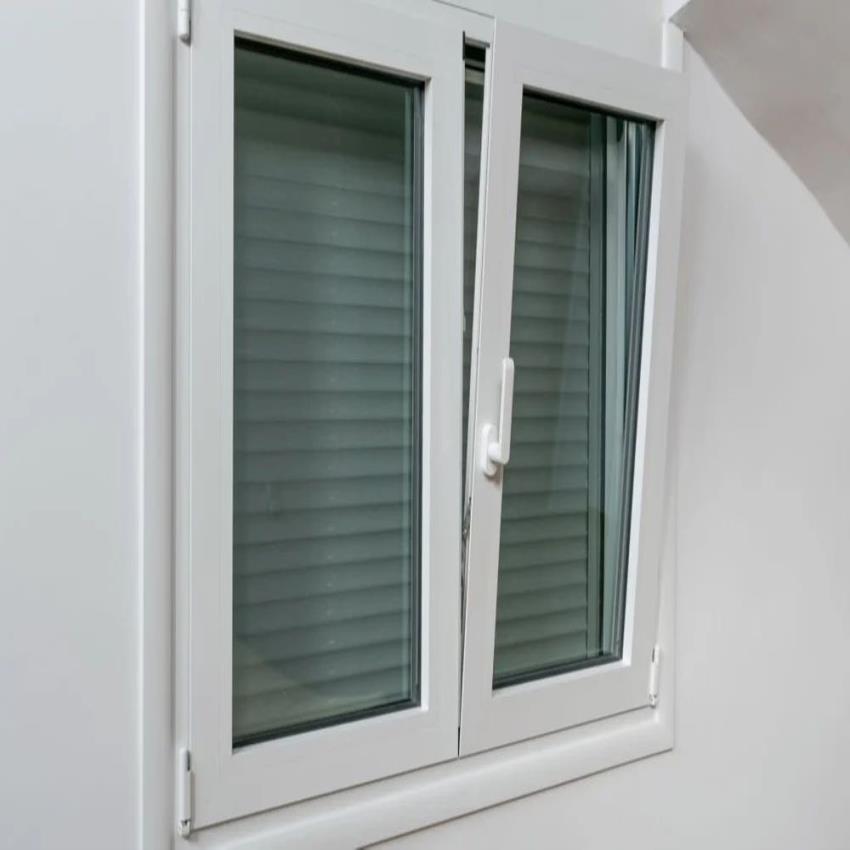 White Movable uPVC Louvered Window