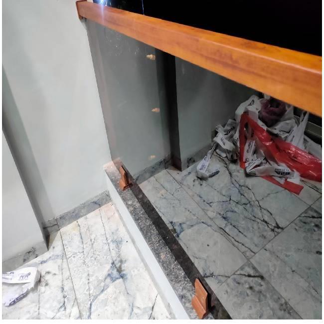 Wooden Finish Aluminium Railing with T Bracket