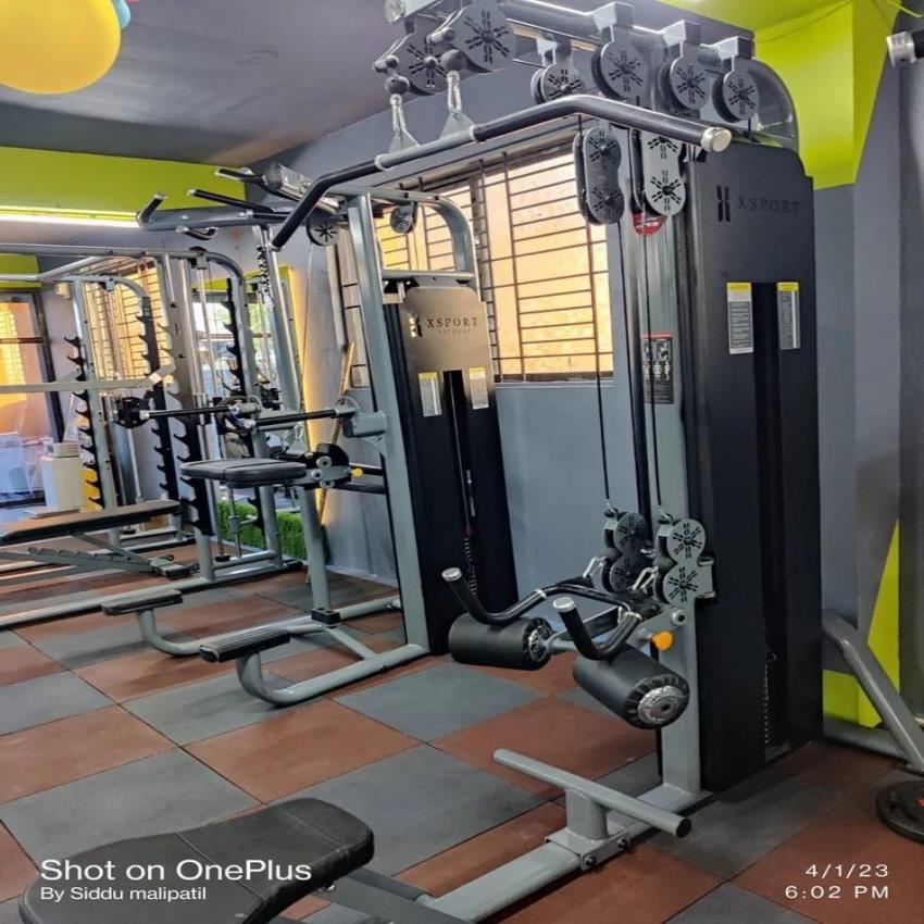 Xsport Glossy Lat Pulldown Machine