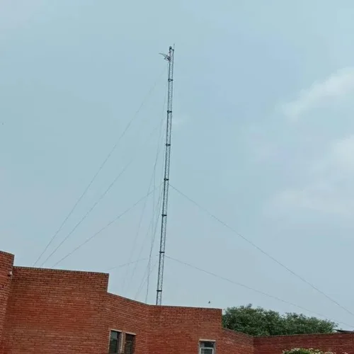 100 KM Galvanized Iron Guyed Mast Tower, Industrial Use