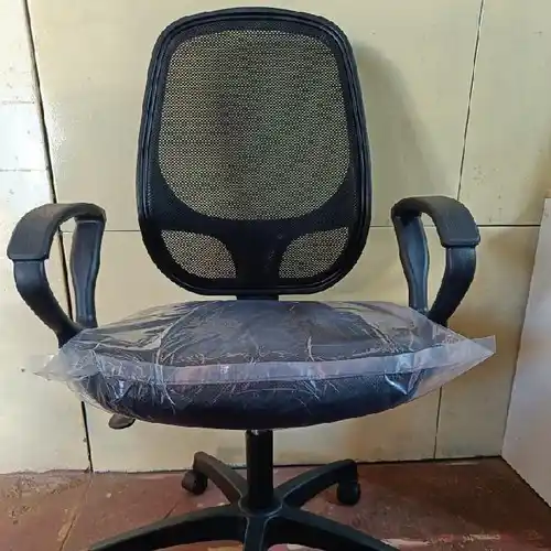 802 Mesh Medium Back Chair