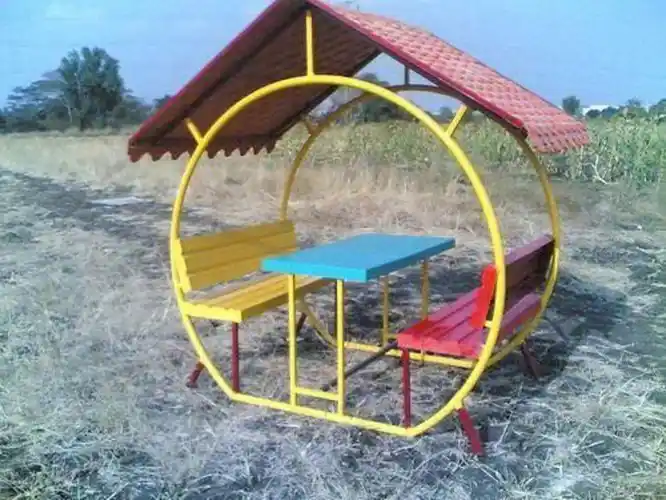 Garden Mango Hut Bench, Height 7"