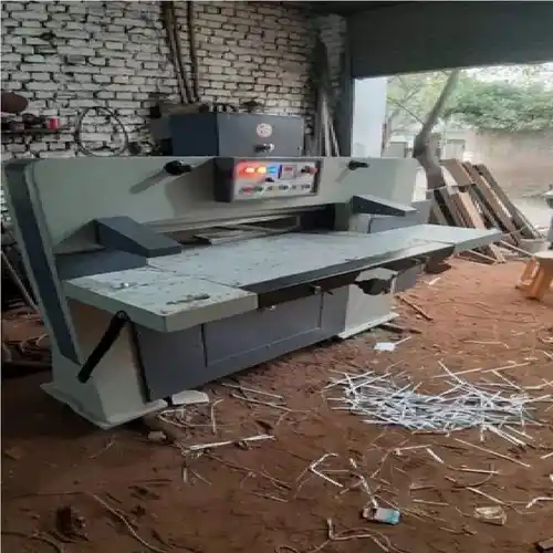 High-Precision Automatic Paper Cutting Machine