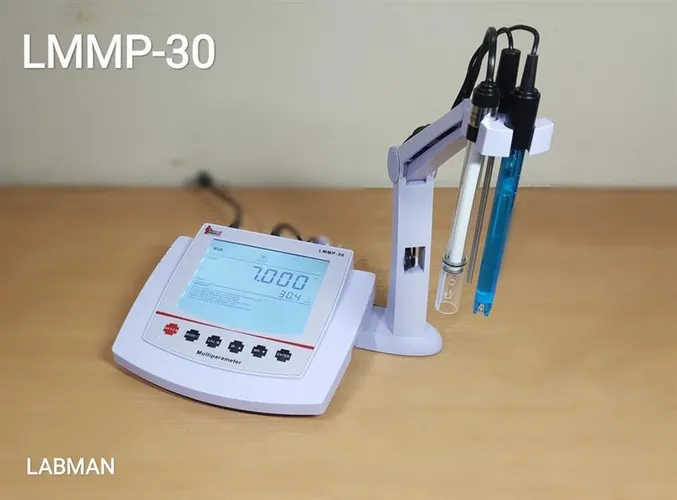 Laboratory Multiparameter Water Quality Device