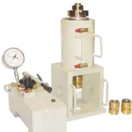 Manually Operated Rock Bolt Pull Out Apparatus