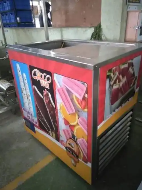 Mini Ice Cream Candy Machine