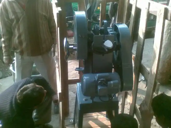 Motorised Single Punch Tablet Machine