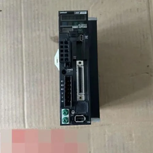 OMRON R88D-KP04H Servo Drive