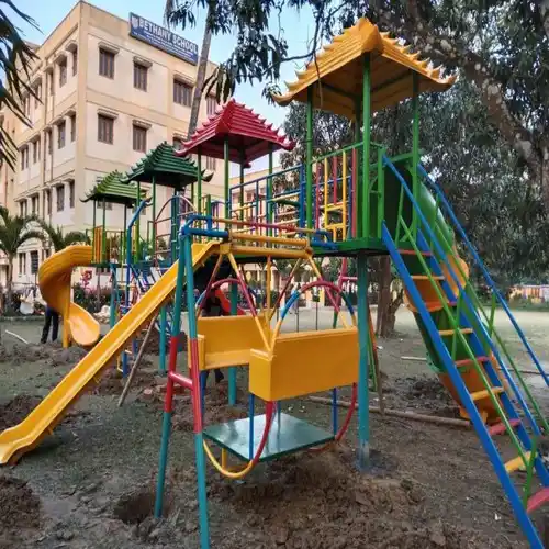 Outdoor FRP Multi Play Machine, 30x25ft