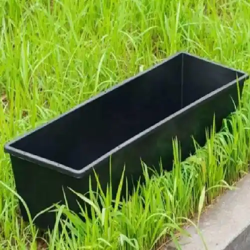 PP Plastic Goat Sheep Feeder