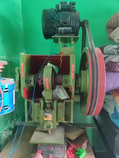 Sole Cutting Footwear Machine
