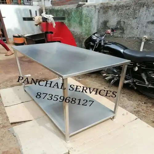 SS 304 Kitchen Work Table, Restaurant, 24x36 Inches