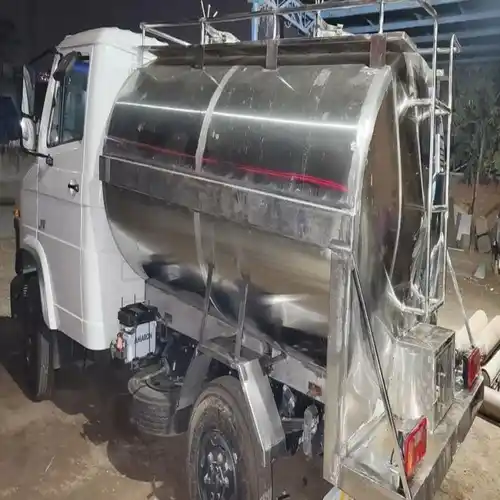 SS Horizontal Milk Transport Tanker