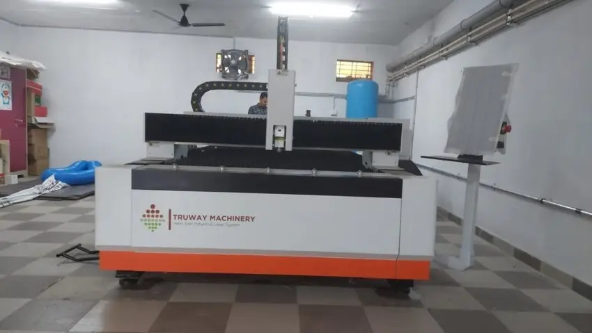 Truway 1kW Fiber Laser Metal Cutting Machine TM F-1530h