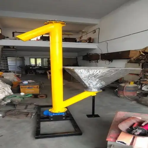 Vertical Screw Conveyor Machine, 100 Kg Capacity