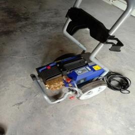 Water Tank Cleaning Equipment