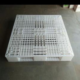 White Plastic Storage Pallet, 1300 x 1000 mm