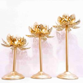 Gold Iron Round Flower Set